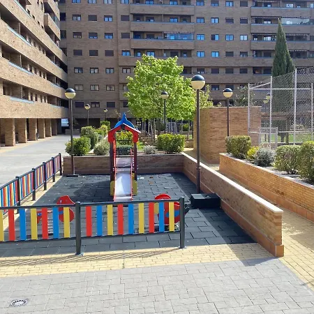 Apartamento Aires De Toledo-parque Warner Y Madrid En Familia