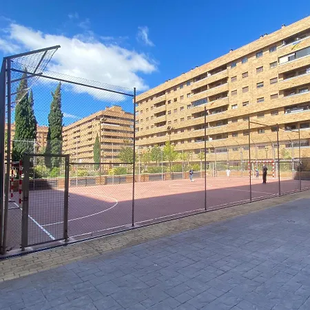 Apartamento Aires De Toledo-parque Warner Y Madrid En Familia *
