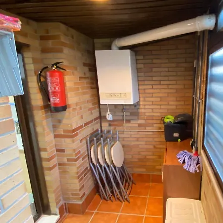 Apartamento Aires De Toledo-parque Warner Y Madrid En Familia *