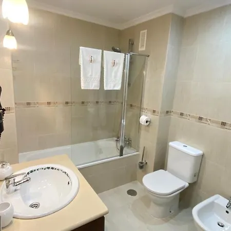 Aires De Toledo-parque Warner Y Madrid En Familia Apartamento