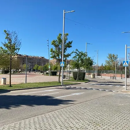Aires De Toledo-parque Warner Y Madrid En Familia
